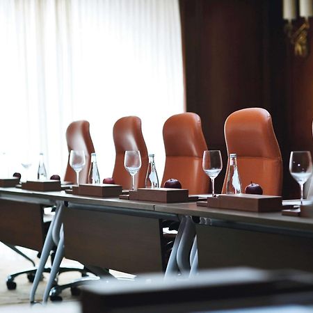 เมอเวนพิก โฮเทล ญิดดะฮ์ ซิตี้ สตาร์ Hotel เจดดาห์ ภายนอก รูปภาพ A boardroom