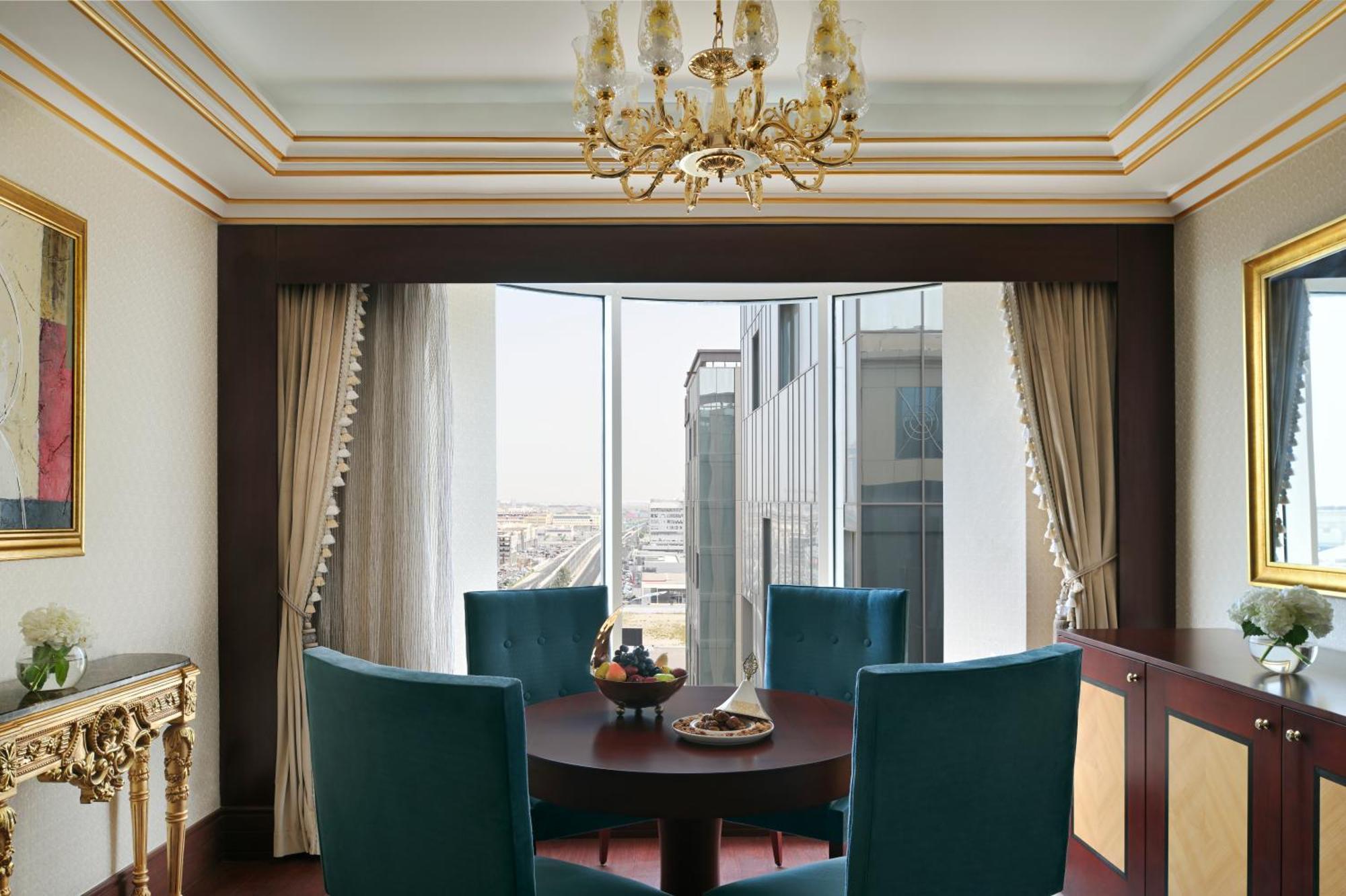 เมอเวนพิก โฮเทล ญิดดะฮ์ ซิตี้ สตาร์ Hotel เจดดาห์ ภายนอก รูปภาพ A dining room
