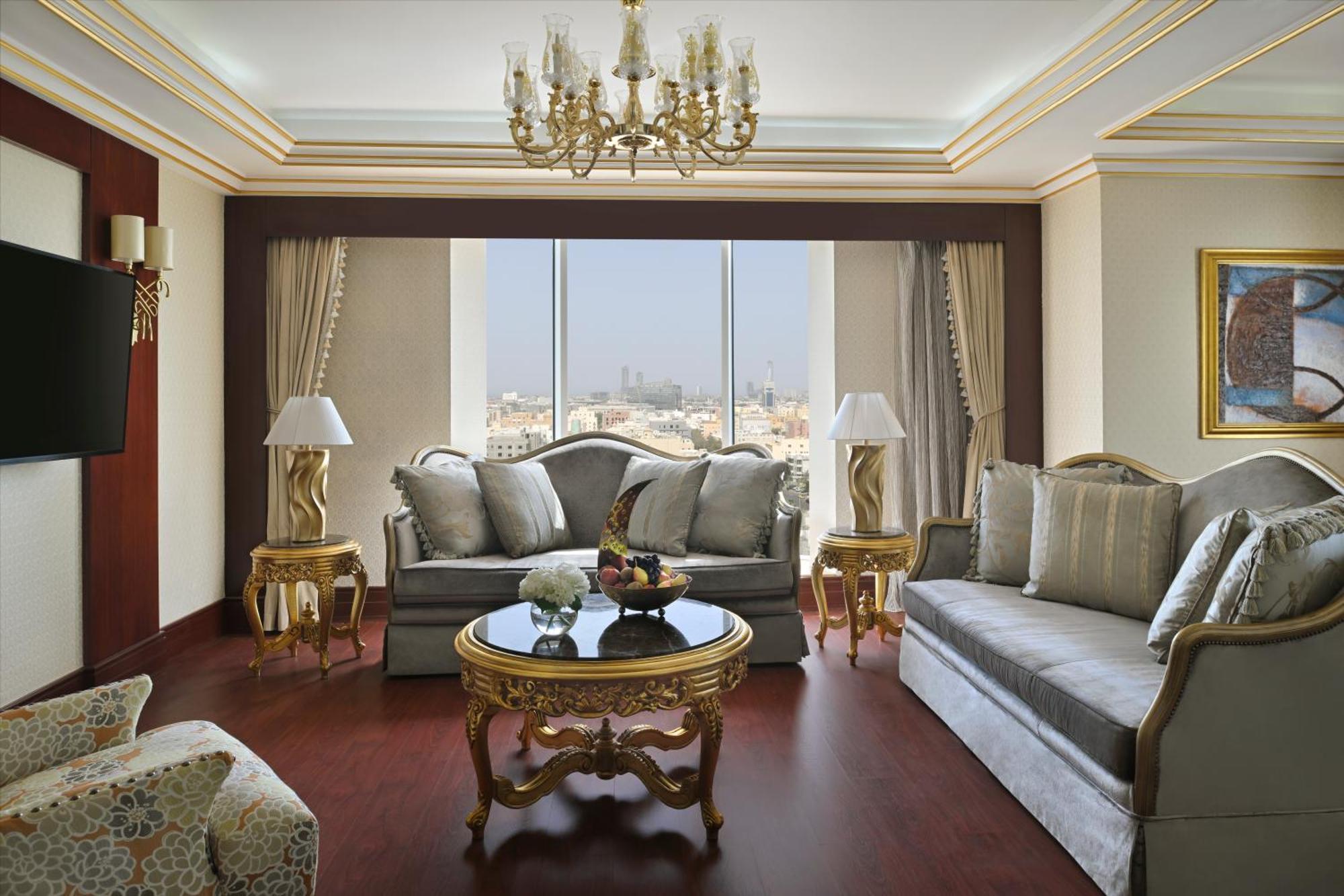เมอเวนพิก โฮเทล ญิดดะฮ์ ซิตี้ สตาร์ Hotel เจดดาห์ ภายนอก รูปภาพ A suite at the Ritz-Carlton, Riyadh